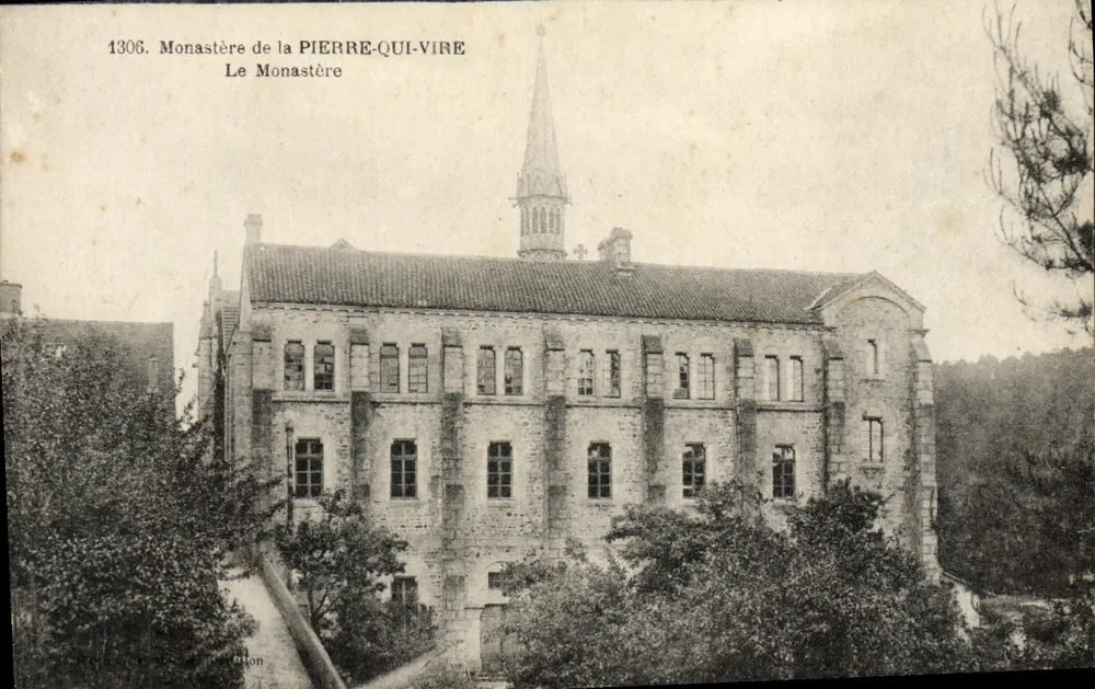 Kloster der Pierre-qui-Vire — Ansicht des Gebäudes und Turms — Verlag 'Le Monastère' Nr. 1306 - Vorderseite