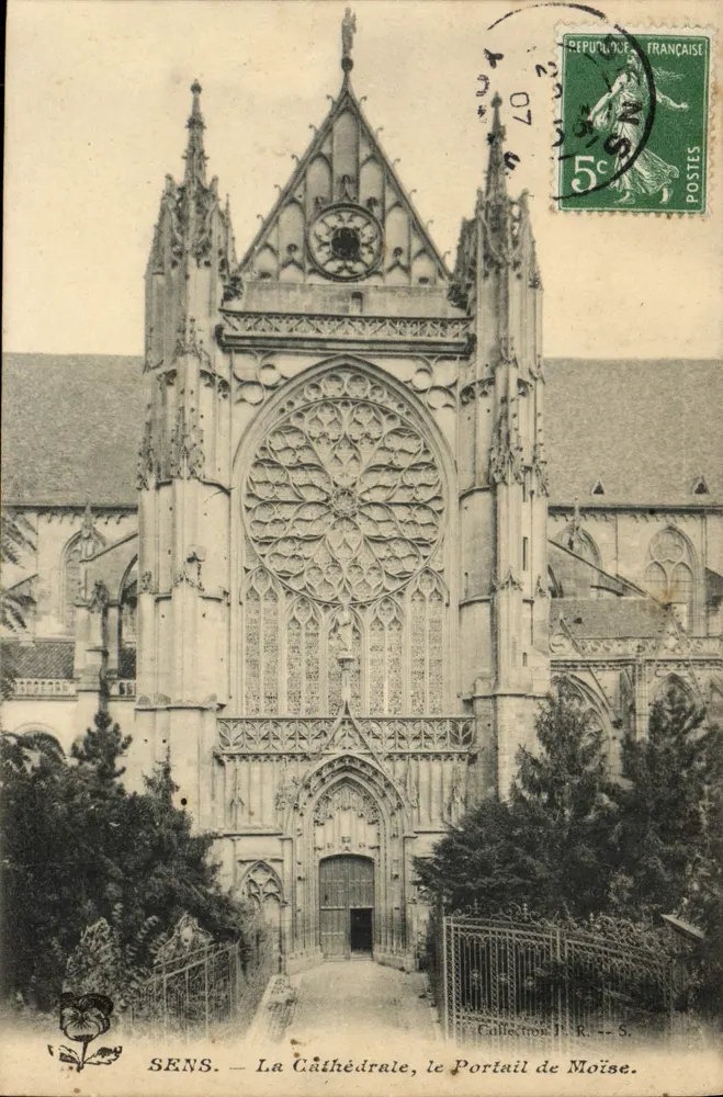 Sens. — Die Kathedrale, das Portal des Mose. — Sammlung F. R. — S. - Vorderseite