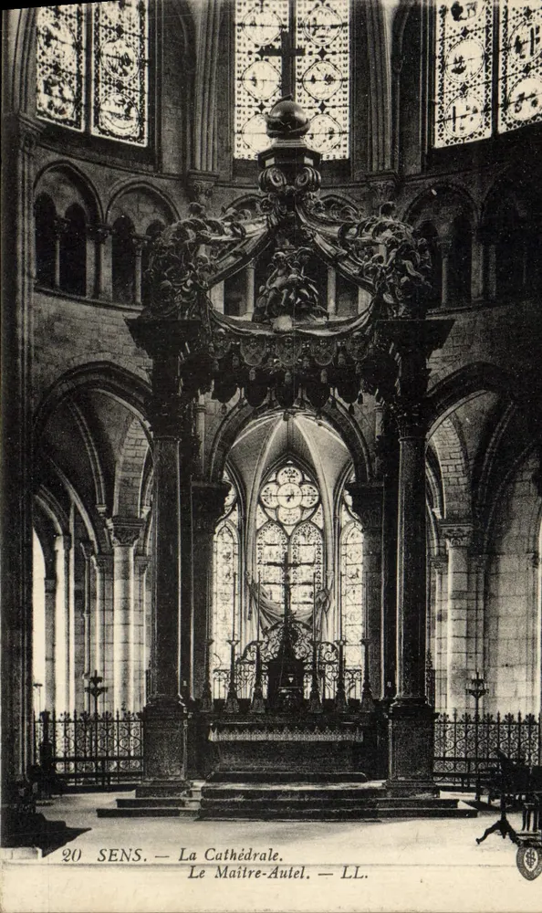 Sens — A Catedral. O Altar-Mestre — LL. - Frente