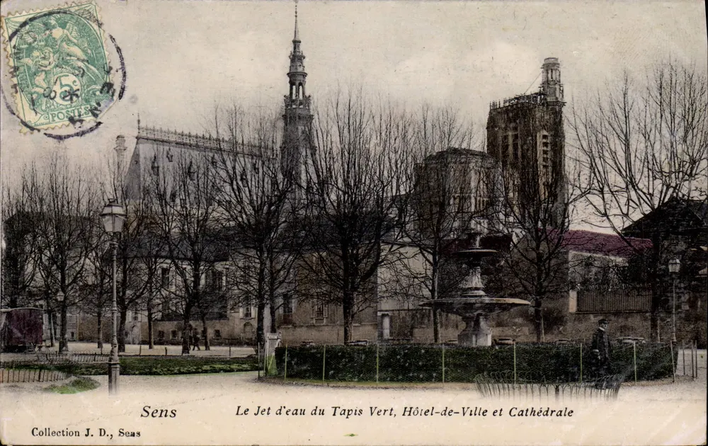 Sens — Der Tapis Vert-Wasserstrahl, Rathaus und Kathedrale — Sammlung J. D., Seas - Vorderseite