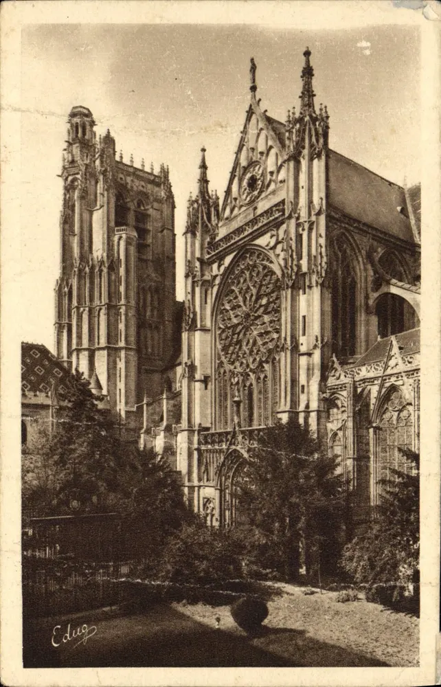 Sens (Yonne) — Cathédrale Saint-Étienne avec son portail et sa rosace — Edug - Frente