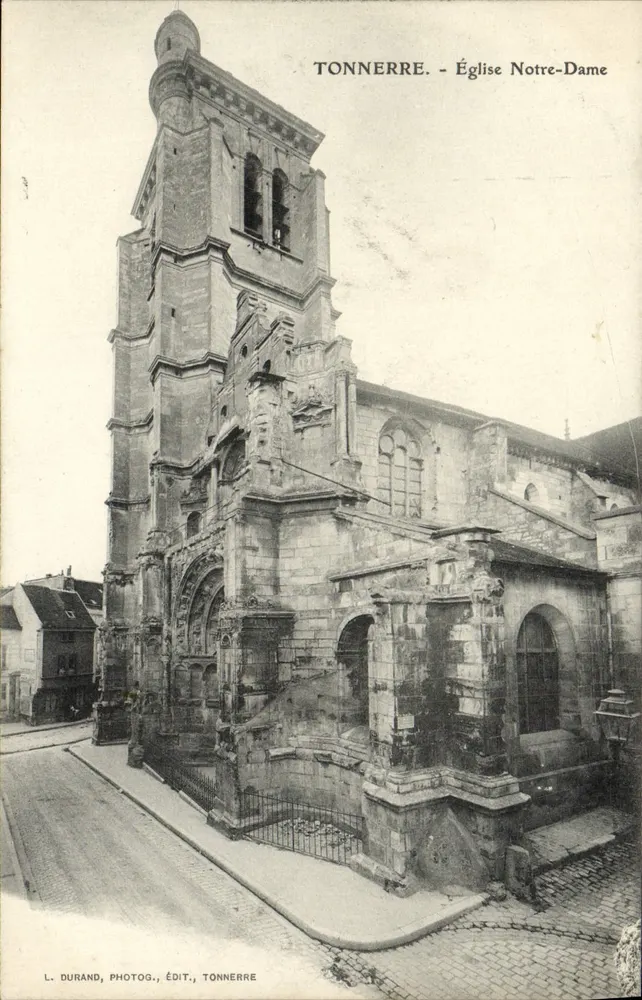 Tonnerre — Igreja de Nossa Senhora — vista da torre e da fachada — L. Durand, fotog., Tonnerre - Frente