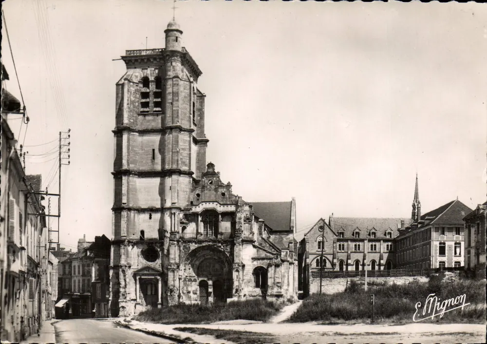 Tonnerre (Yonne) — Kirche Notre-Dame und das Kollegium der jungen Mädchen — E. Mignon - Vorderseite