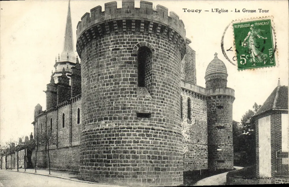 Toucy — La Iglesia — La Gran Torre — editor Godirey - Anverso