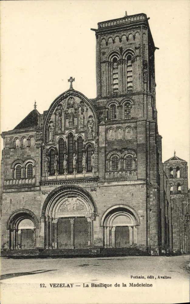 Vézelay — A Basílica da Madeleine — Pothain, editor, Avallou - Frente