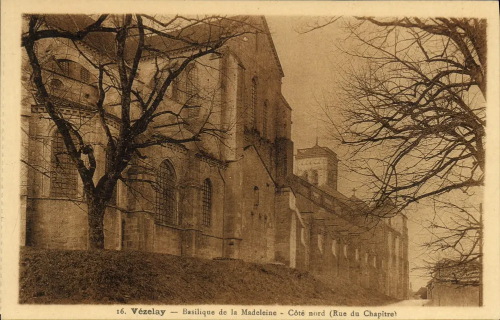 Vézelay — Basilika der Madeleine — Nordseite (Rue du Chapitre) - Vorderseite