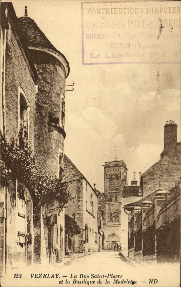 Vézelay — Straße Saint-Pierre und Basilika der Madeleine — ND - Vorderseite