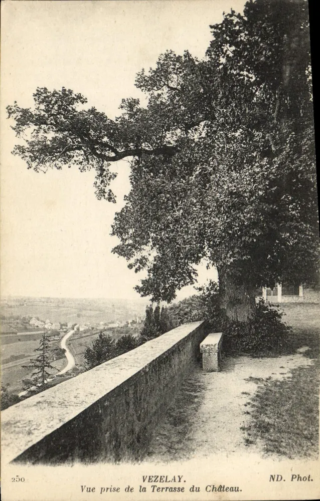 Vezelay — Aussicht von der Schloss-Terrasse — ND. Phot. - Vorderseite