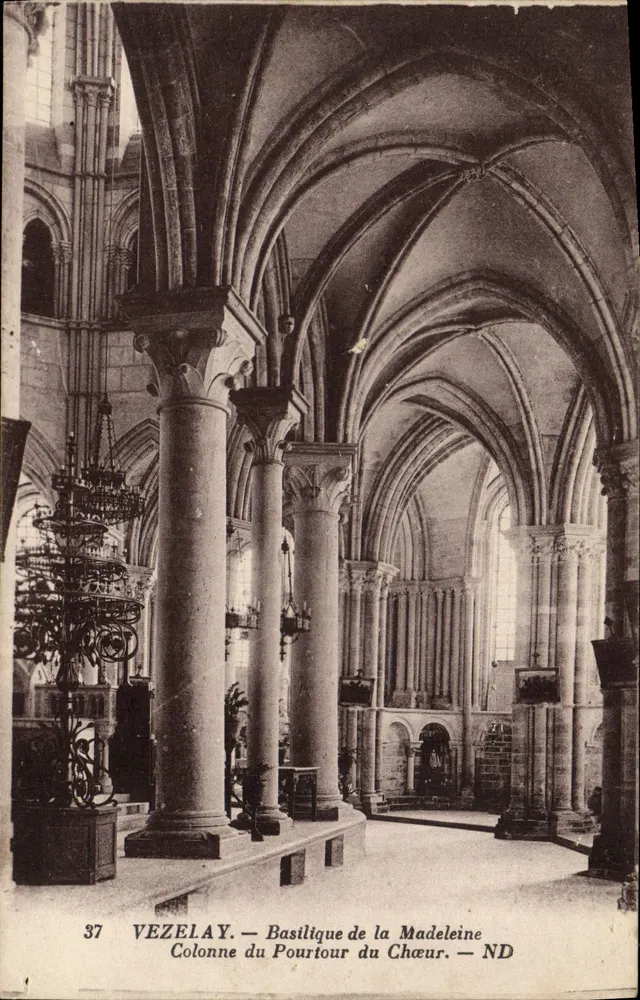 Vézelay — Basilika der Madeleine — Chor-Säule - Vorderseite