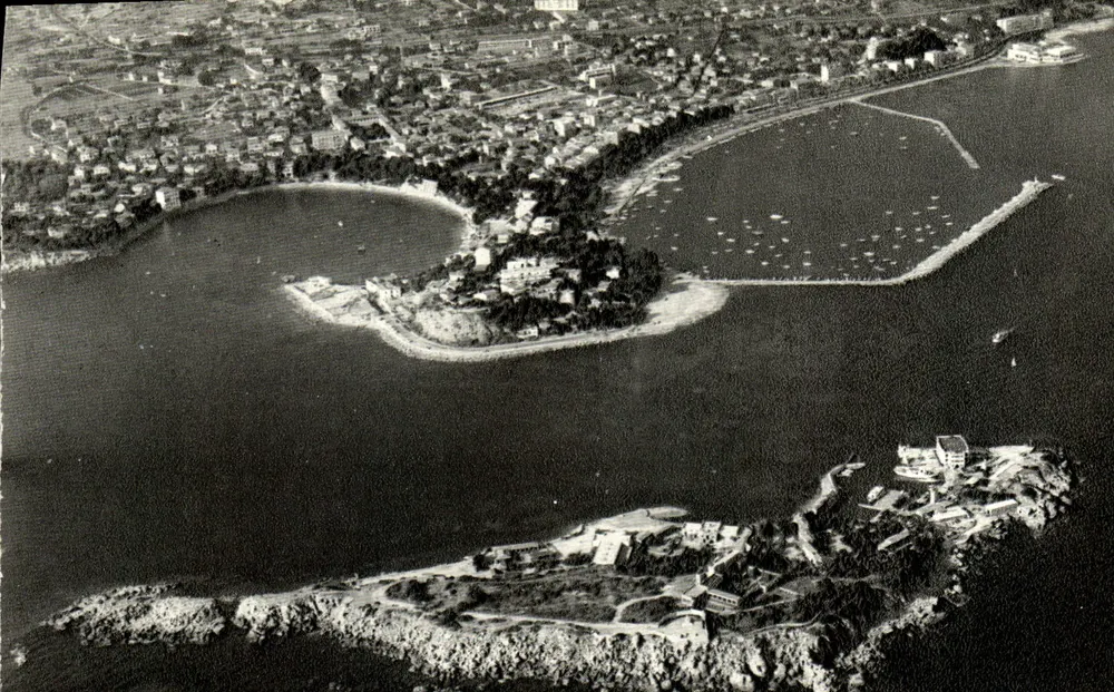 Die Insel Bandol (Bandol - Var) — Luftbild des Zentrums der Bales du Soleil — IMP. HELLO-CACHAN (SEINE) - Vorderseite