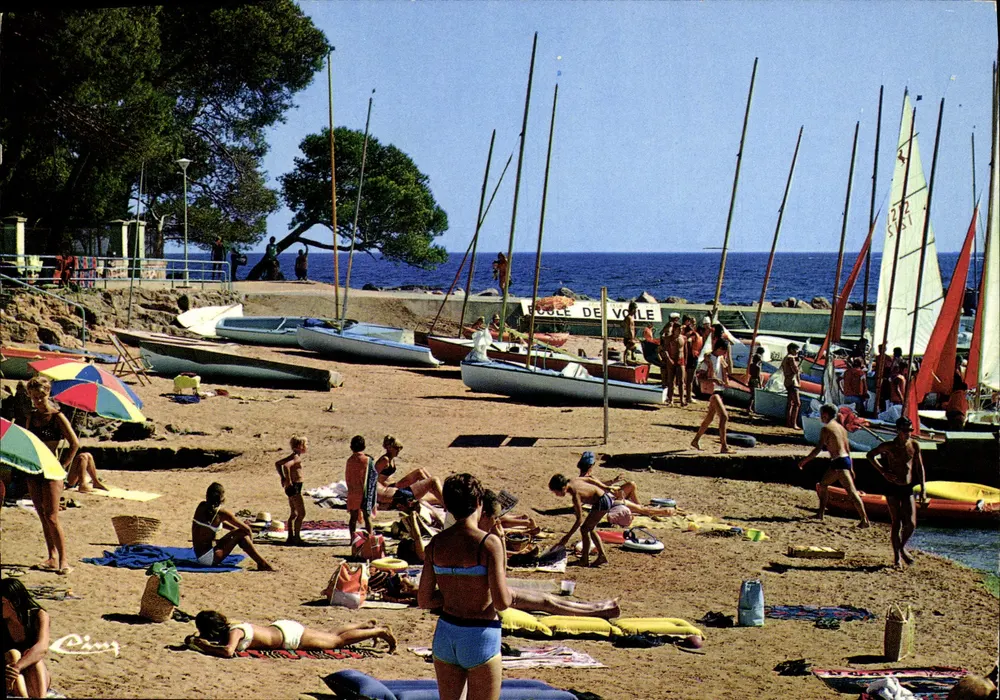 Praia de Boulogne-sur-Mer — Editora: Combier Imprimeur, n° 95/140 - Frente
