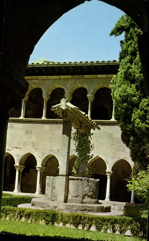 Clostere e o Poço (século XIII) — Frejus (Var) — Edições BEC & GORBEIL - Frente
