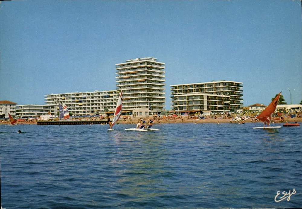 Fréjus — Praia — Editor Esy's - Frente