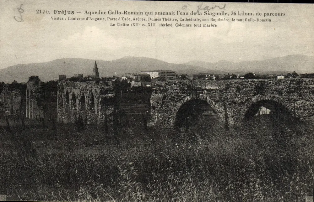 Fréjus — Aqueduto Galo-Romano — 21 bis - Frente