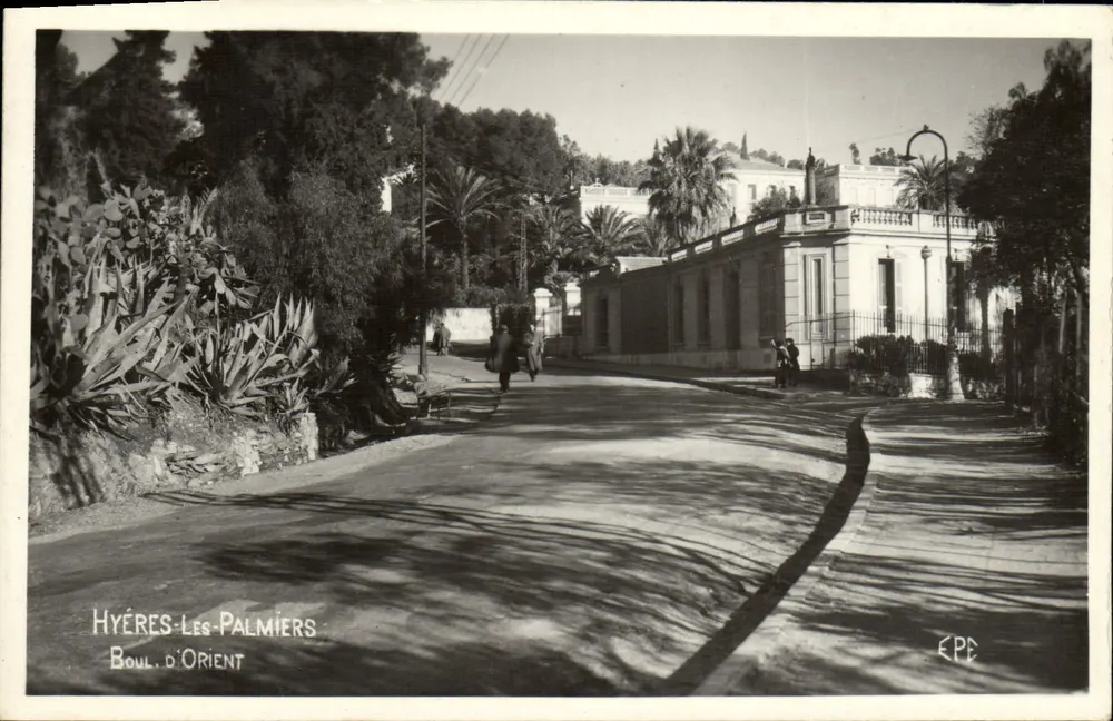 Hyères-Les-Palmiers — Boulevard d'Orient — Editor EPE - Frente
