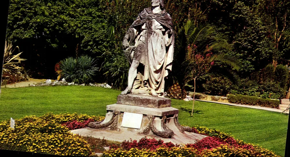 Statue im Garten Denys — Hyères-les-Palmiers (83) — Verlag CIM - Vorderseite