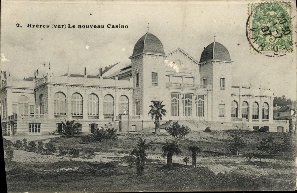 Hyères (Var) — Le nouveau Casino — éditeur impr. sur la carte, n° 2 - Vorderseite