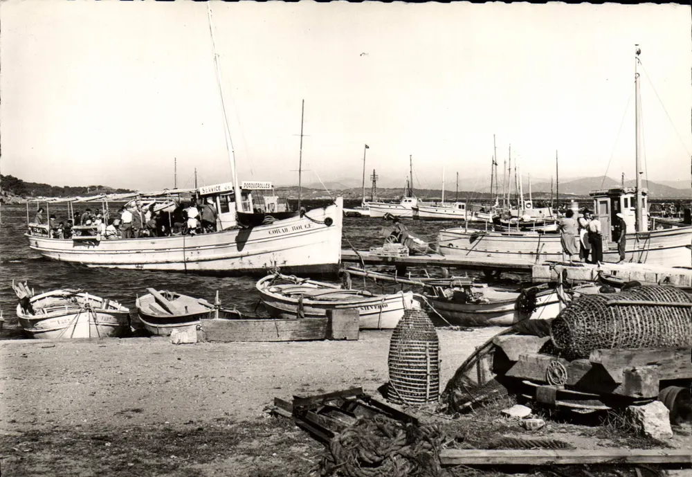 Ile de Porquerolles — Der Hafen — Editions S.E.P.T. - Nice - Vorderseite
