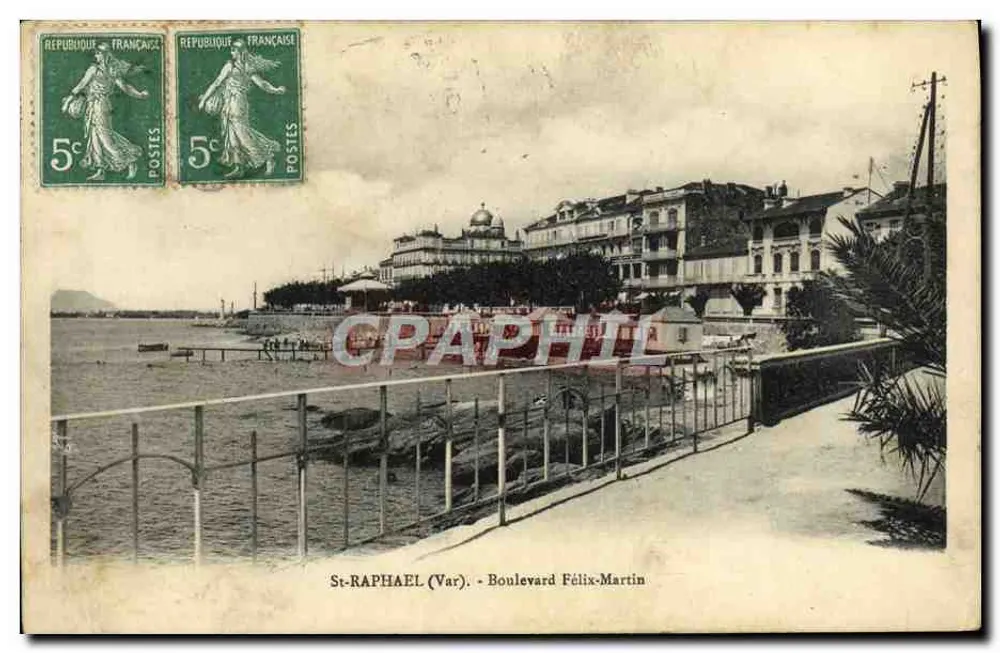 St-RAPHAEL (Var). - Bulwar Félix-Martin — widok z brzegu morza z promenadą i budynkami - Awers