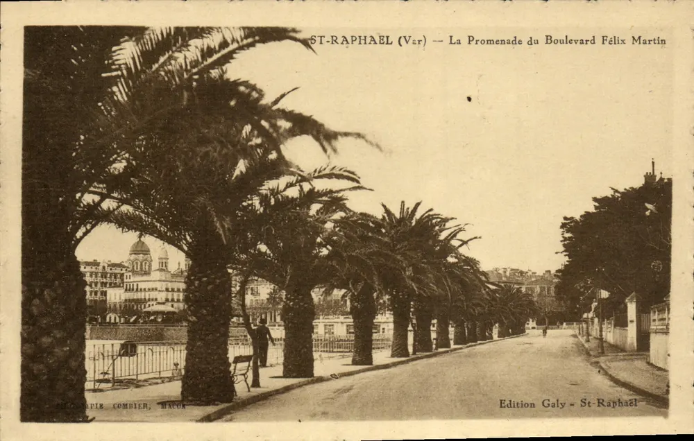 ST-RAPHAËL (Var) — Die Promenade des Boulevard Félix Martin — Edition Galy - St-Raphaël - Vorderseite