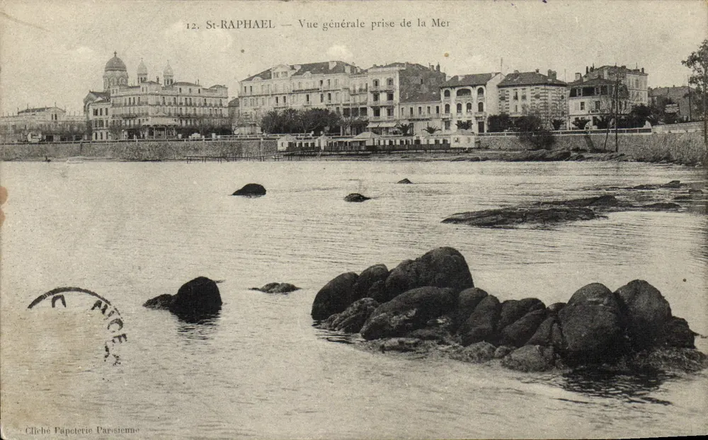 St-RAPHAEL — Algemene uitzicht genomen vanaf de zee — Cliché Papeterie Parisienne - Voorkant