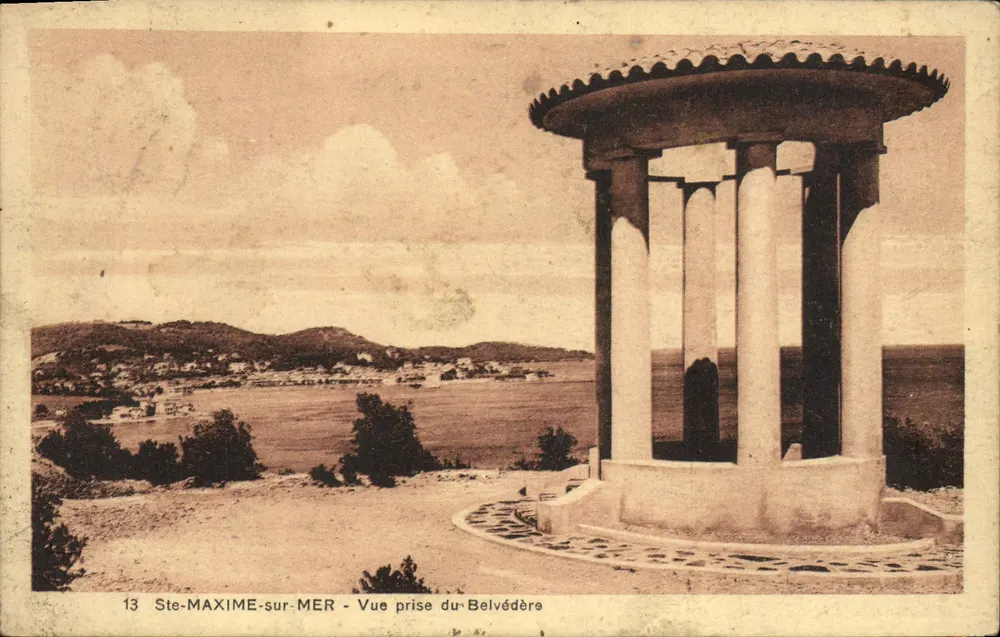 Ste-MAXIME-sur-MER — Ansicht vom Belvédère — Verlag V. Craissel, n°13 - Vorderseite