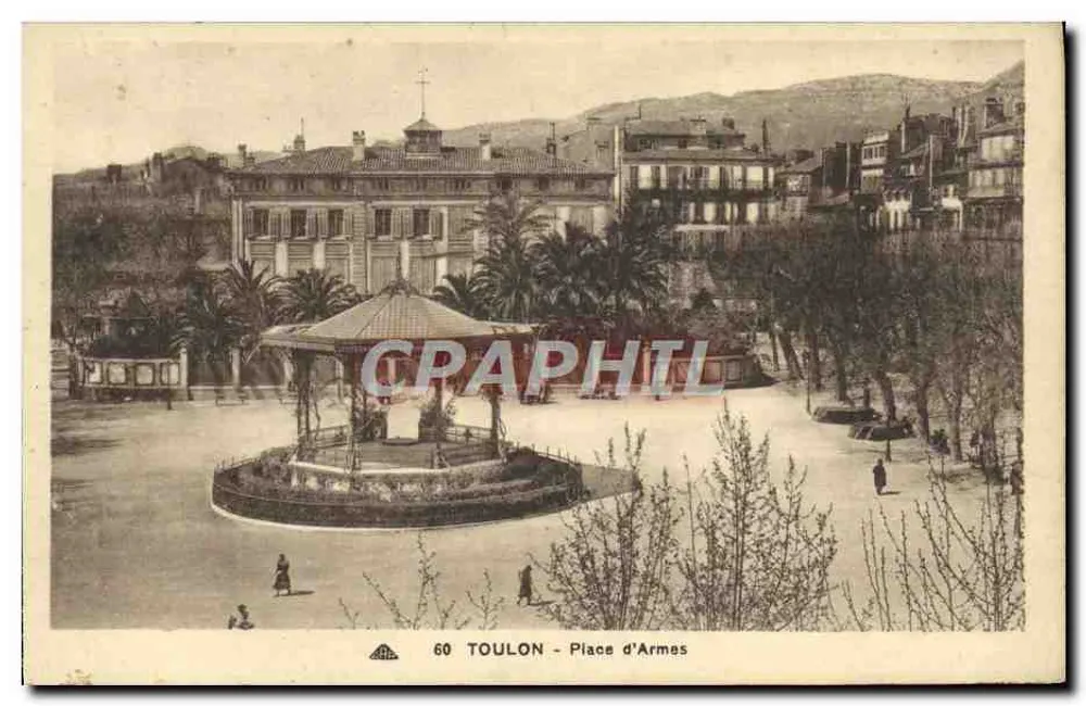 Toulon - Praça das Armas — vista da praça com quiosque central e edifícios ao redor — n° 60 - Frente