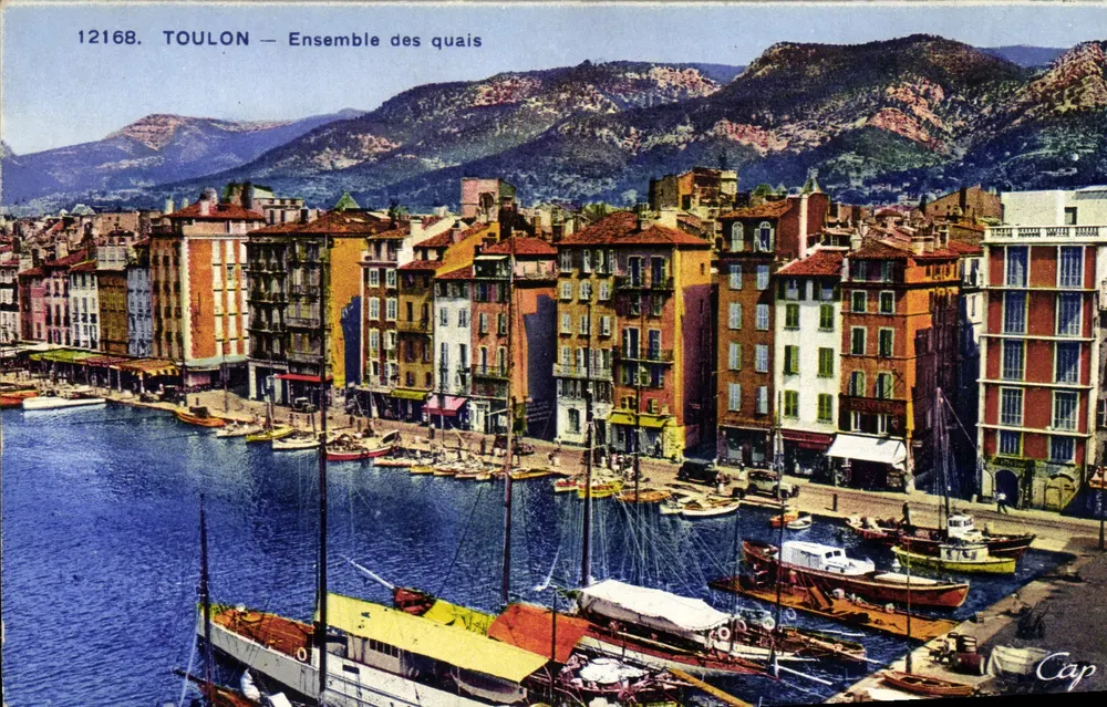 Toulon — Ensemble des quais — Cap - Frente