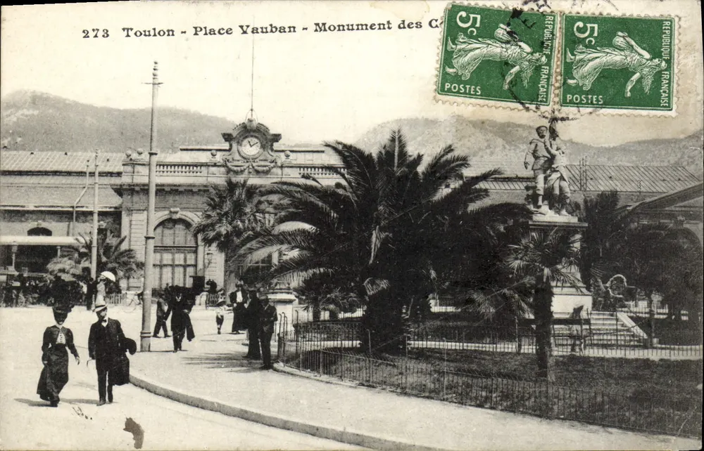 Toulon - Praça Vauban - Monumento dos C - Frente