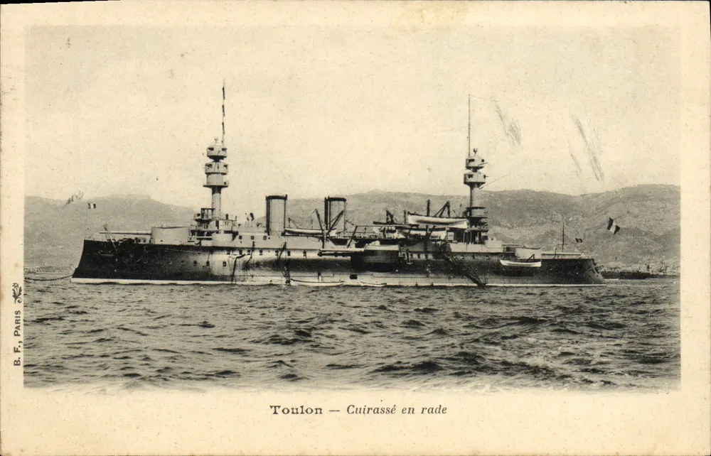 Toulon — Navio de couraça na enseada — B.F. Paris - Frente