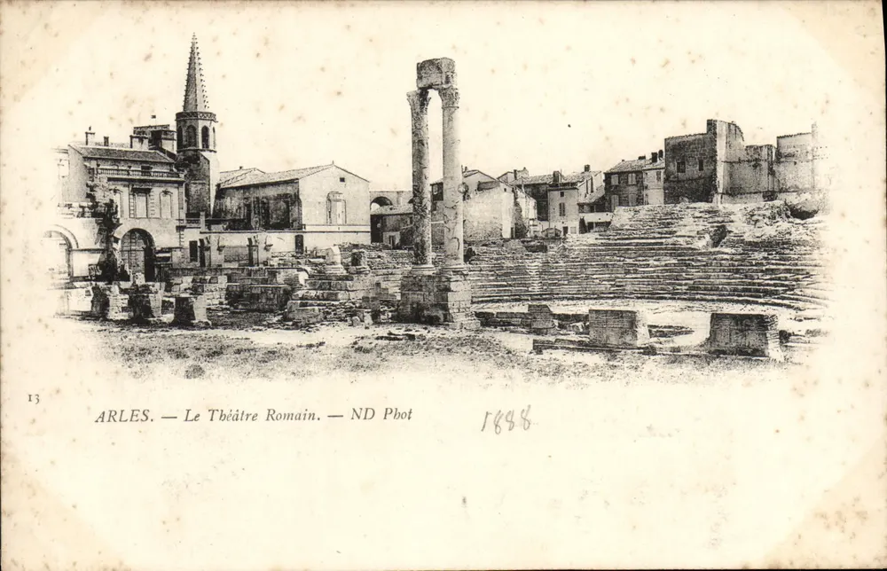 Arles — O Teatro Romano — ND Pbot - Frente