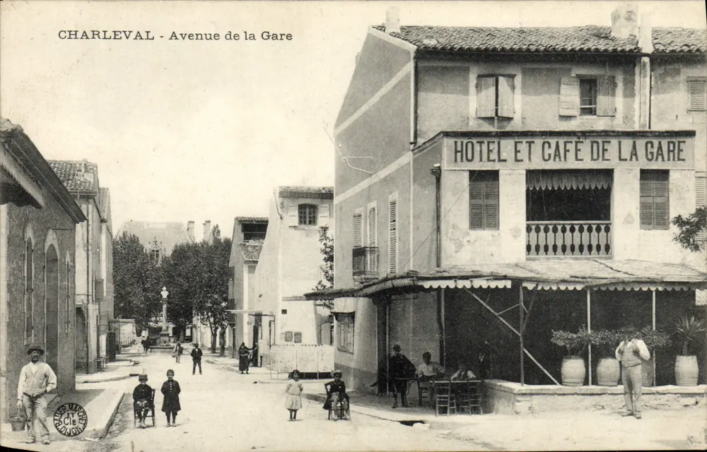 Charlevat - Avenue de la Gare — Hotel und Café de la Gare, Verleger Charlevat Cie - Vorderseite