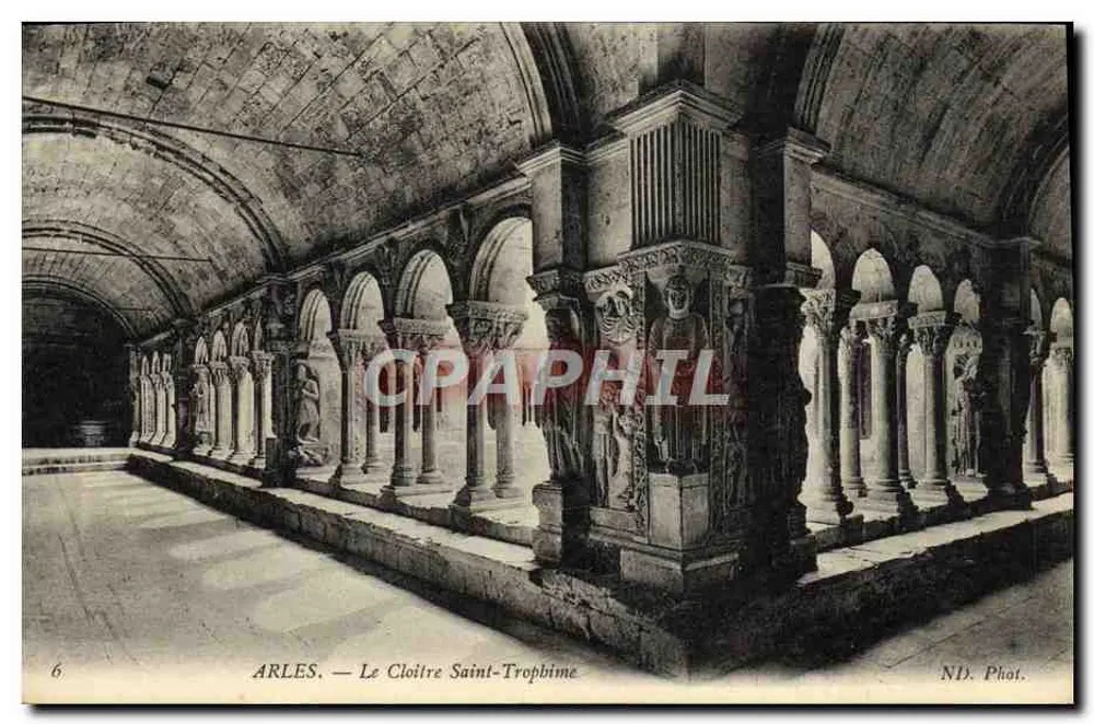 Arles — O Claustro de São Trofimé — ND. Fot. - Frente
