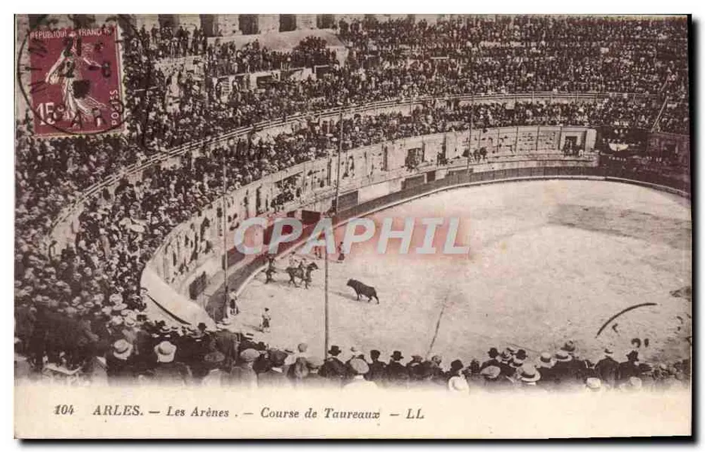 Arles — As Arènes — Corrida de Touros — LL - Frente