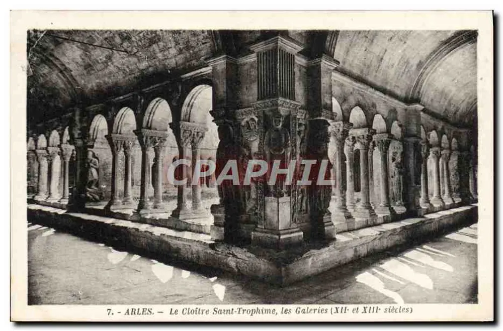 Arles - O Claustro de São Trofimé, as Galerias (séculos XII e XIII) — Edição J. Georges, Arles - Frente