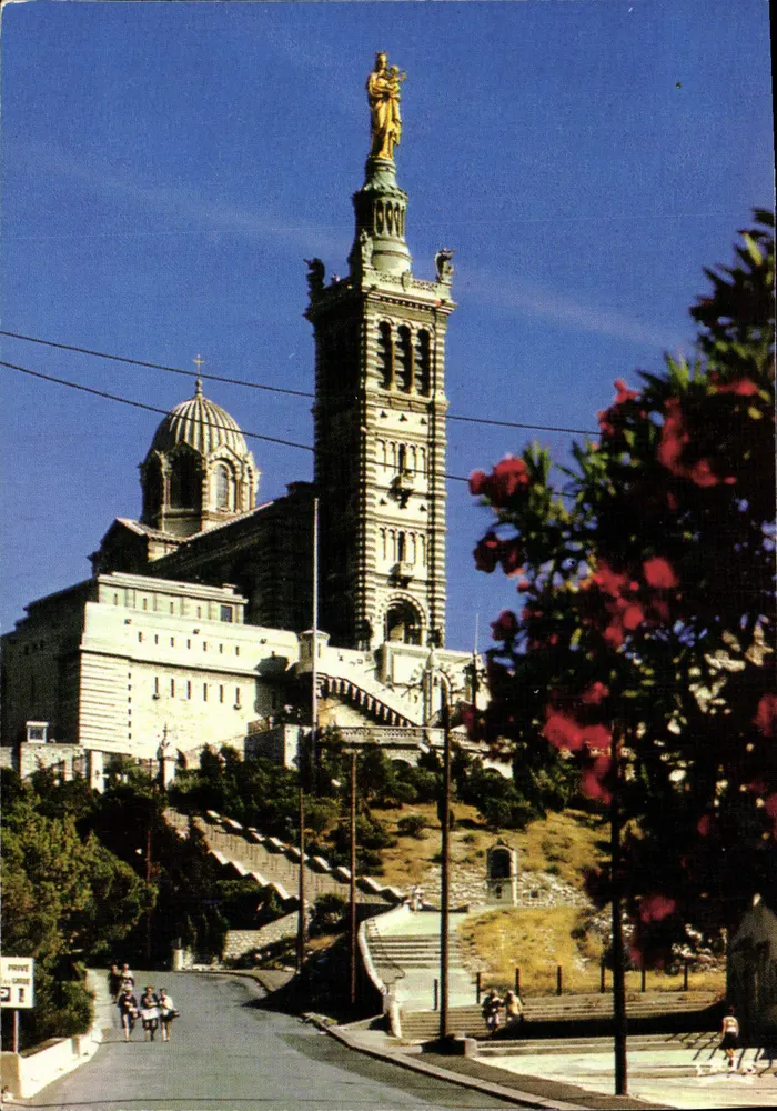 Basílica Nossa Senhora da Guarda — Marselha — REFLETS DE PROVENCE - Frente