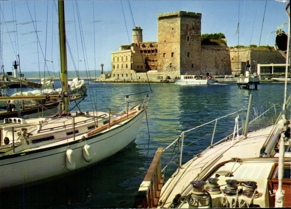 Hafen von Marseille — Eingang zum alten Hafen und Festung Saint-Jean — REFLETS DE PROVENCE - Vorderseite