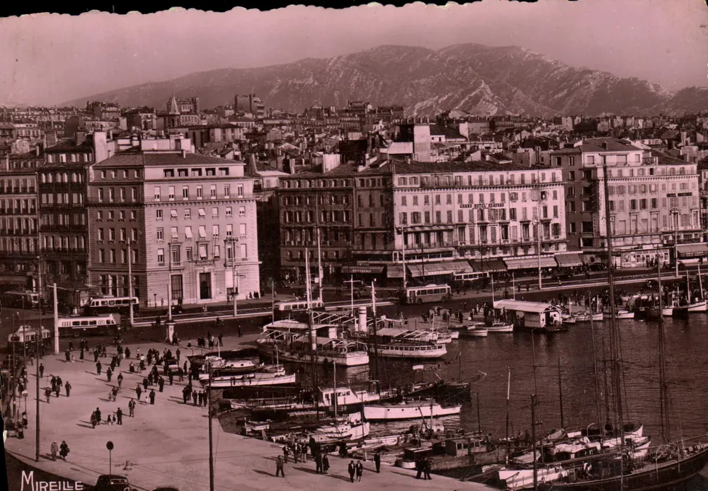 Marseille — Ansicht des Vieux-Port und des Grand Hôtel de Marseille — Édition Mireille - Vorderseite