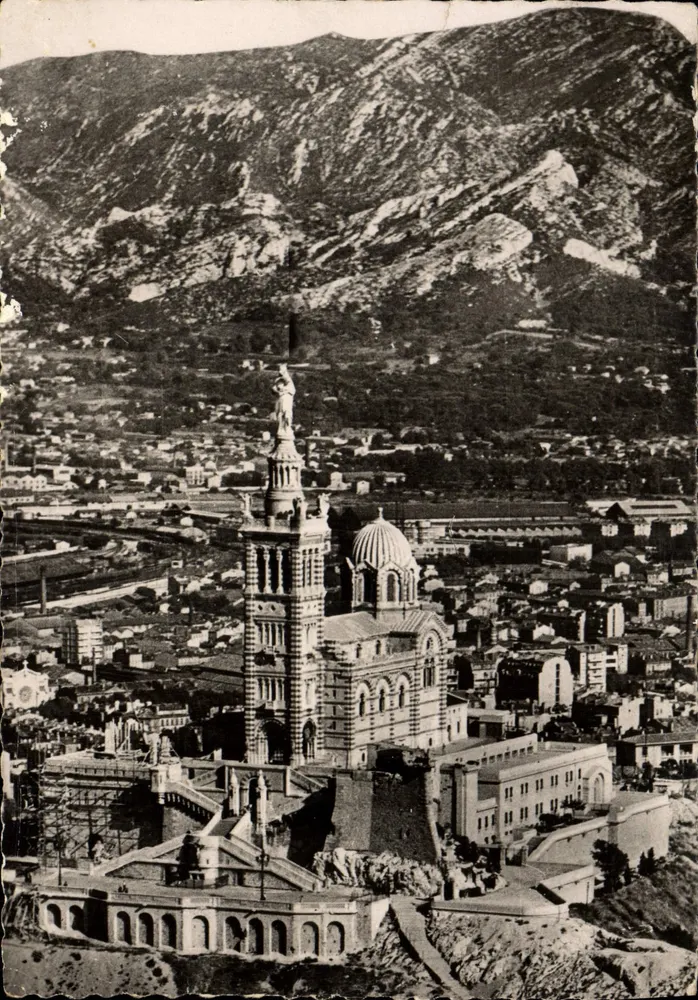 Marseille (B.-du-Rh.) — Luftbild der Basilika N.-D. de la Garde — Aériennes Editions, Bayeux - Vorderseite
