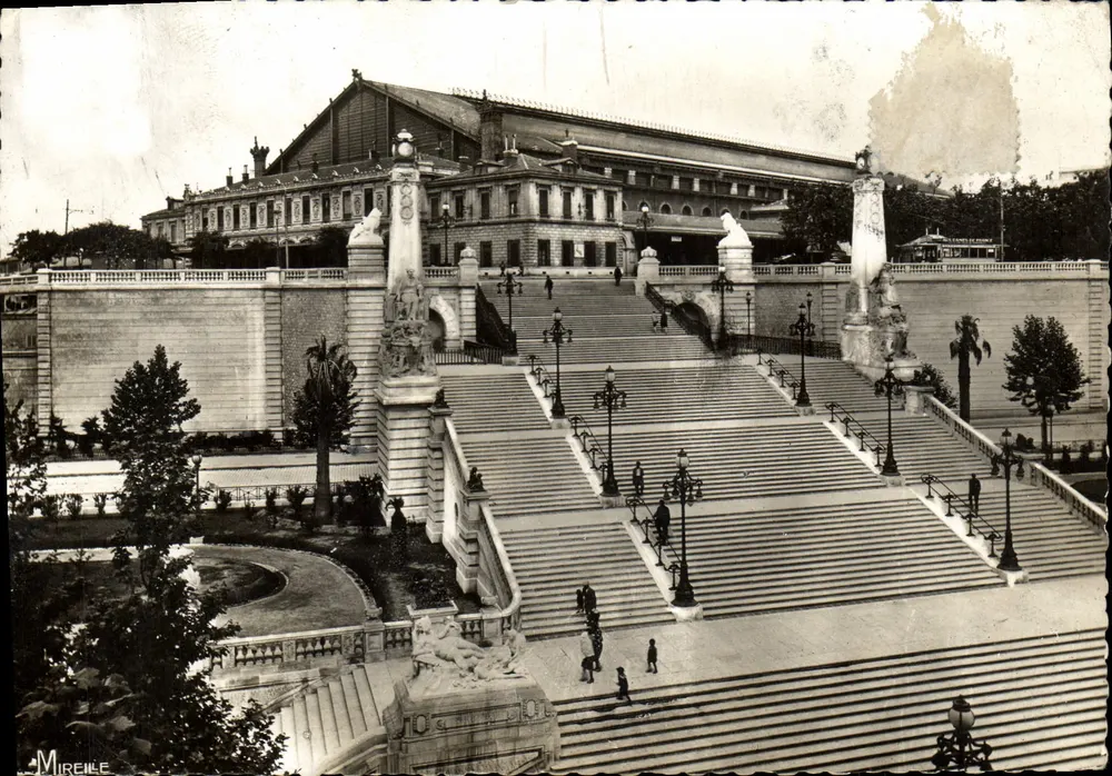 Escadas da Estação — Marselha — Edições Mireille - Frente