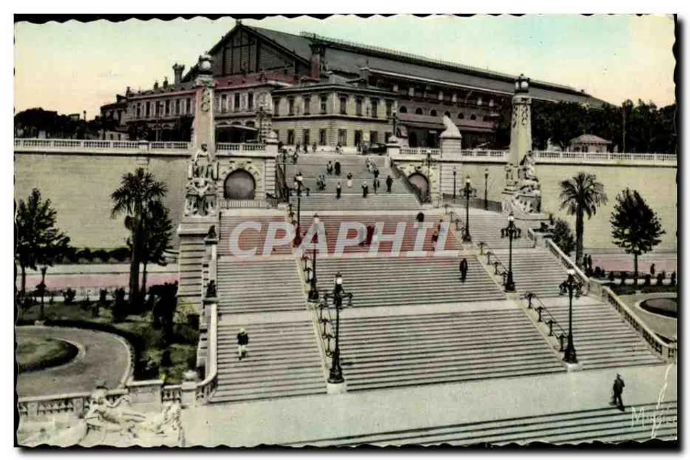 Les Escaliers de la Gare — vue panoramique avec statues et palmiers — Éditions « Mirendin » - Frente