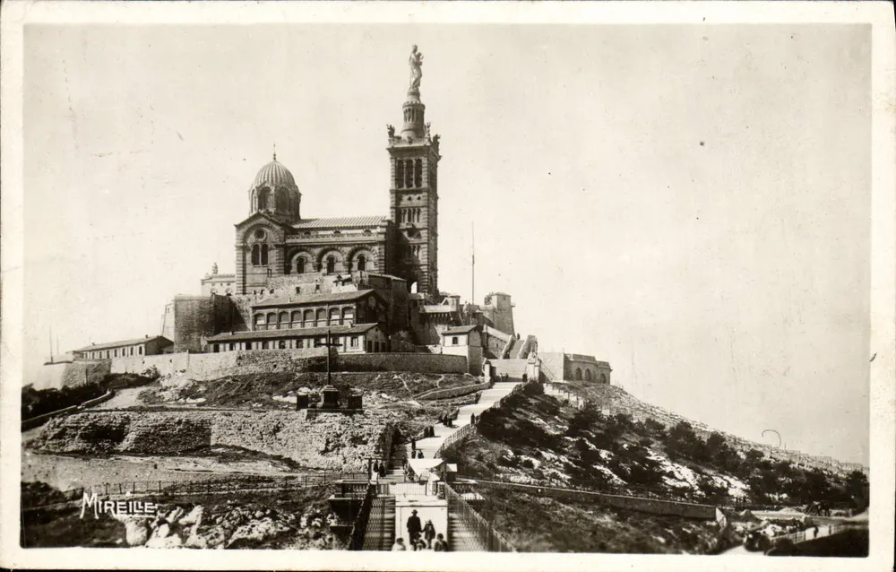 Notre-Dame de la Garde — Marselha — Edições Mireille - Frente