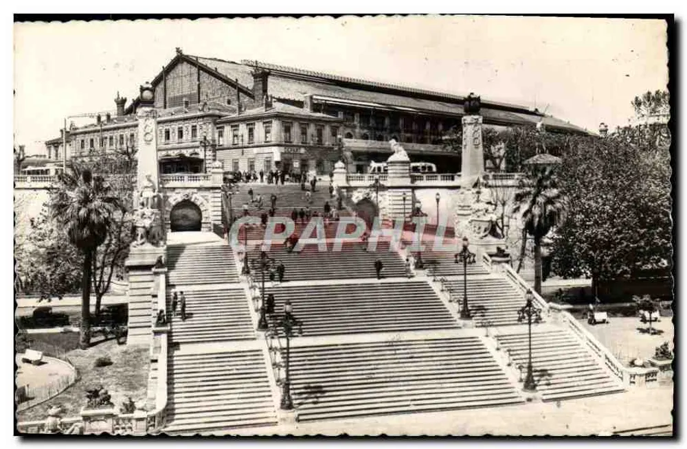Monumentaler Treppenaufgang der Gare St-Charles — Marseille — unbekannter Verleger - Vorderseite