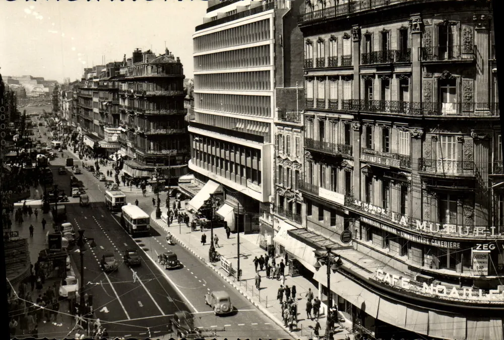 Ansicht der Rue de la République in Marseille — Verlag RYNES, Nr. 1073 - Vorderseite