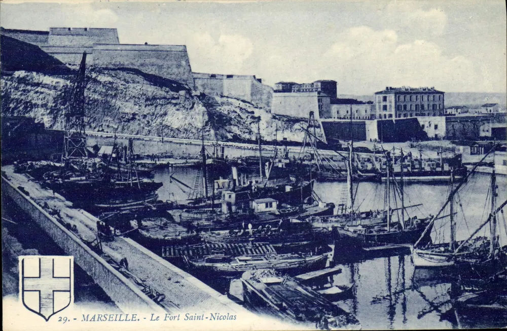 Marsiglia - Il Forte di San Nicola — vista del porto con numerosi battelli — editore G. Artaud, Nantes, n° 29 - Recto