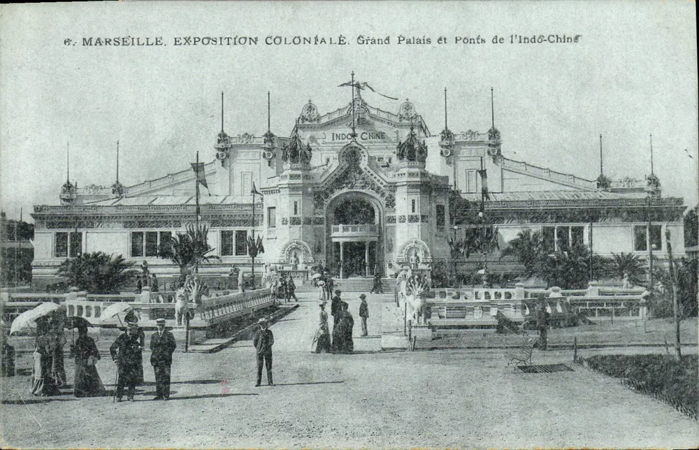 Marseille. Kolonialausstellung. Großer Palast und Brücken der Indochina - Vorderseite