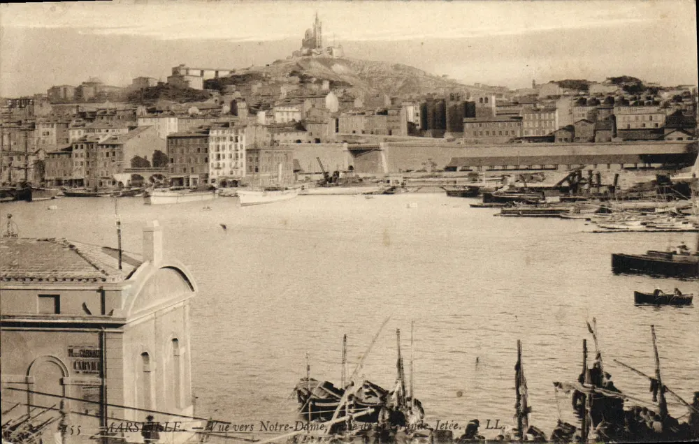 Marseille — Ansicht auf Notre-Dame, aufgenommen von der Grande Jetée — LL. - Vorderseite