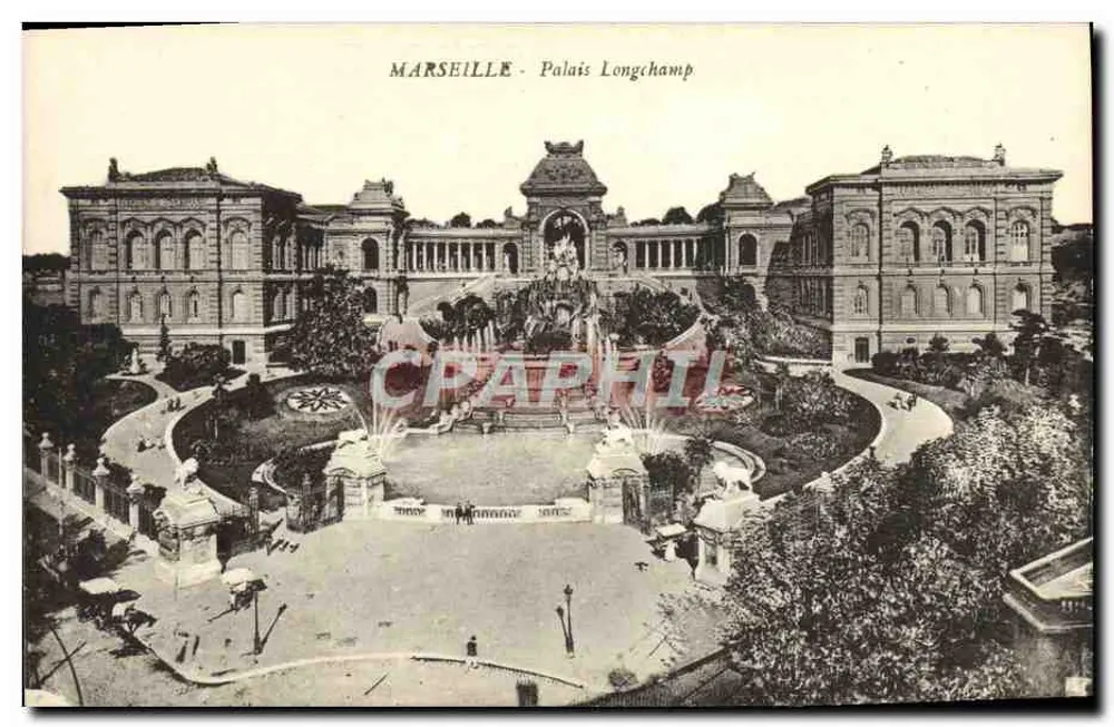 Marselha - Palácio Longchamp — vista do jardim com fonte - Frente