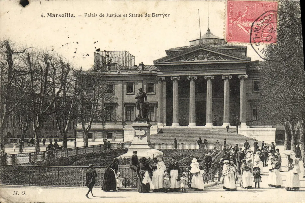 Marseille — Palast der Gerechtigkeit und Statue von Berryer — M.O. - Vorderseite