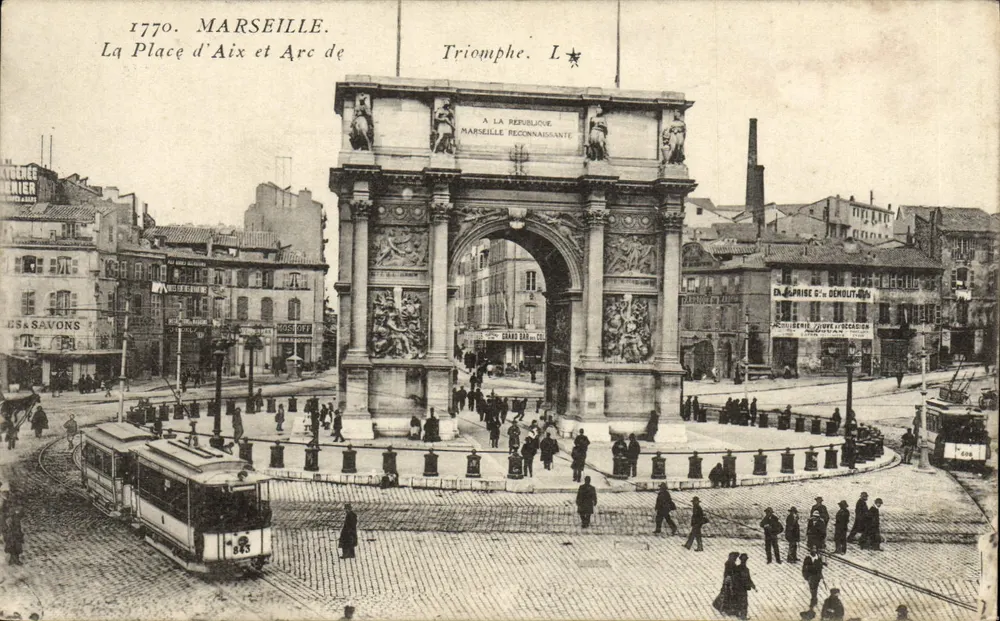 Marsiglia. La Place d'Aix e l'Arc de Triomphe — editore L. 1770 - Recto